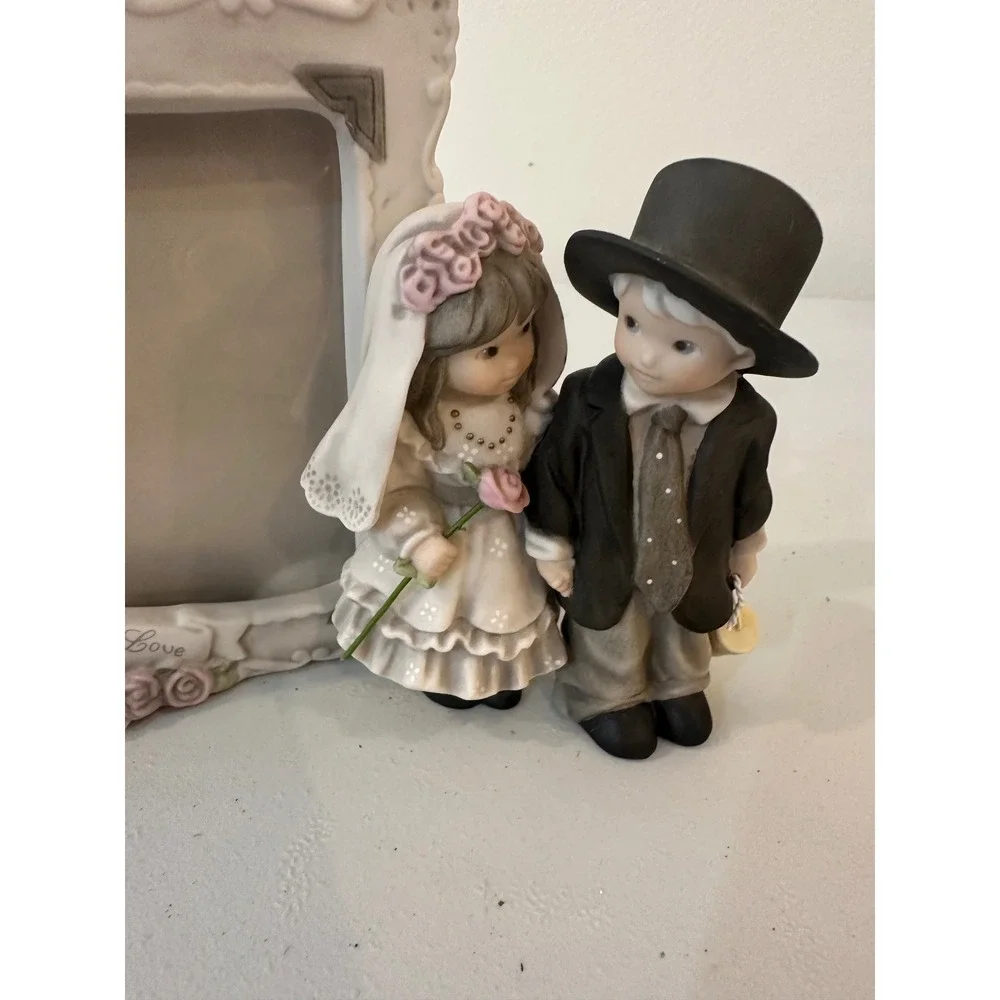Enesco Promises of Love Wedding Picture Frame Bride Groom Figurine 1997 323810